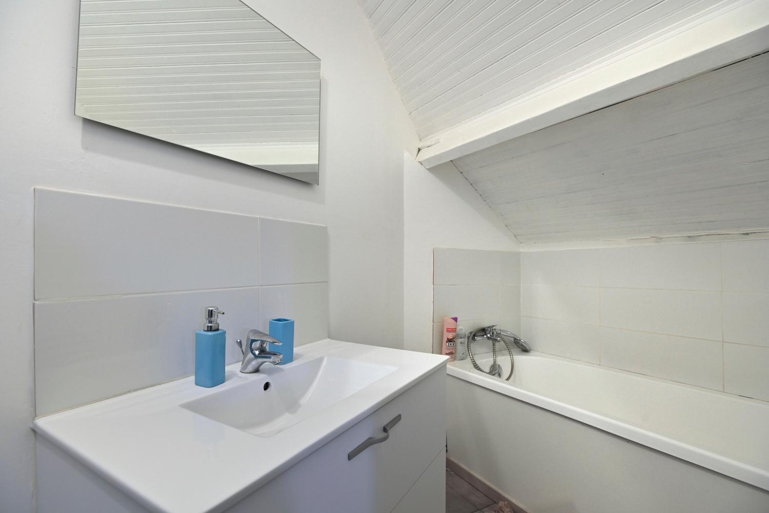 T2 Cosy Et Lumineux - Proche Centre Et Commodites Saint-Quentin  Exteriör bild