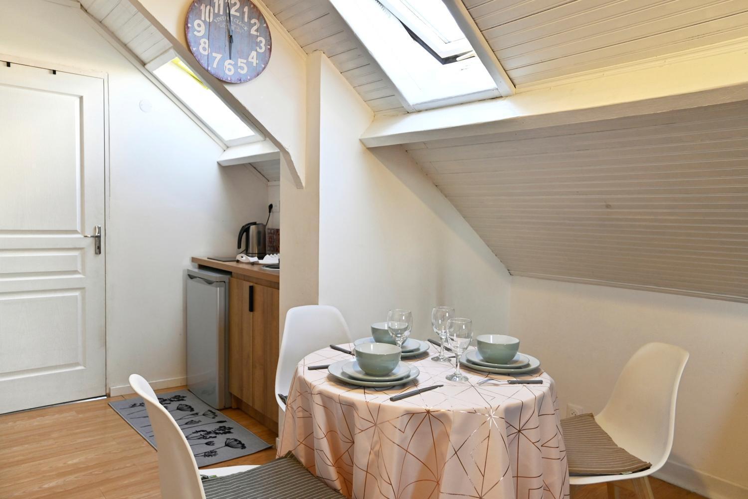 T2 Cosy Et Lumineux - Proche Centre Et Commodites Saint-Quentin  Exteriör bild